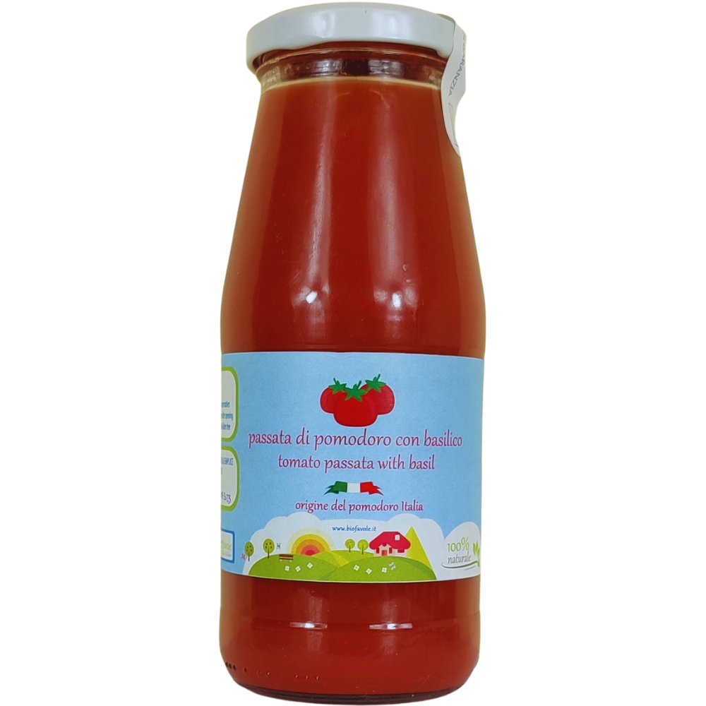 Tomato sauce with organic basil
