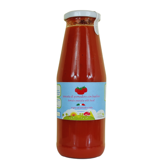 Tomato sauce with organic basil 